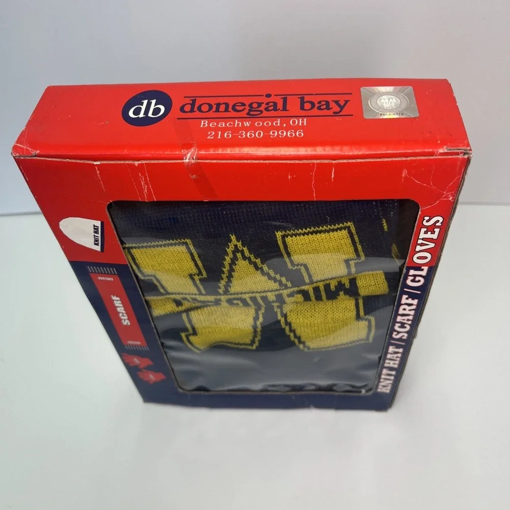 Vintage 90s Michigan Wolverines Knit Hat Scarf Gloves Gift Set NIB Deadstock